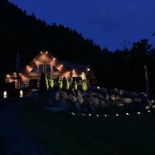 Illuminez-splendidement-votre-chalet-Sainte-Agathe-avec-lclairage-paysager 6