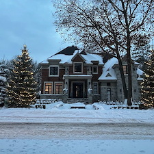 Installation-de-lumires-de-Nol-sur-votre-sapin-Terrebonne 3